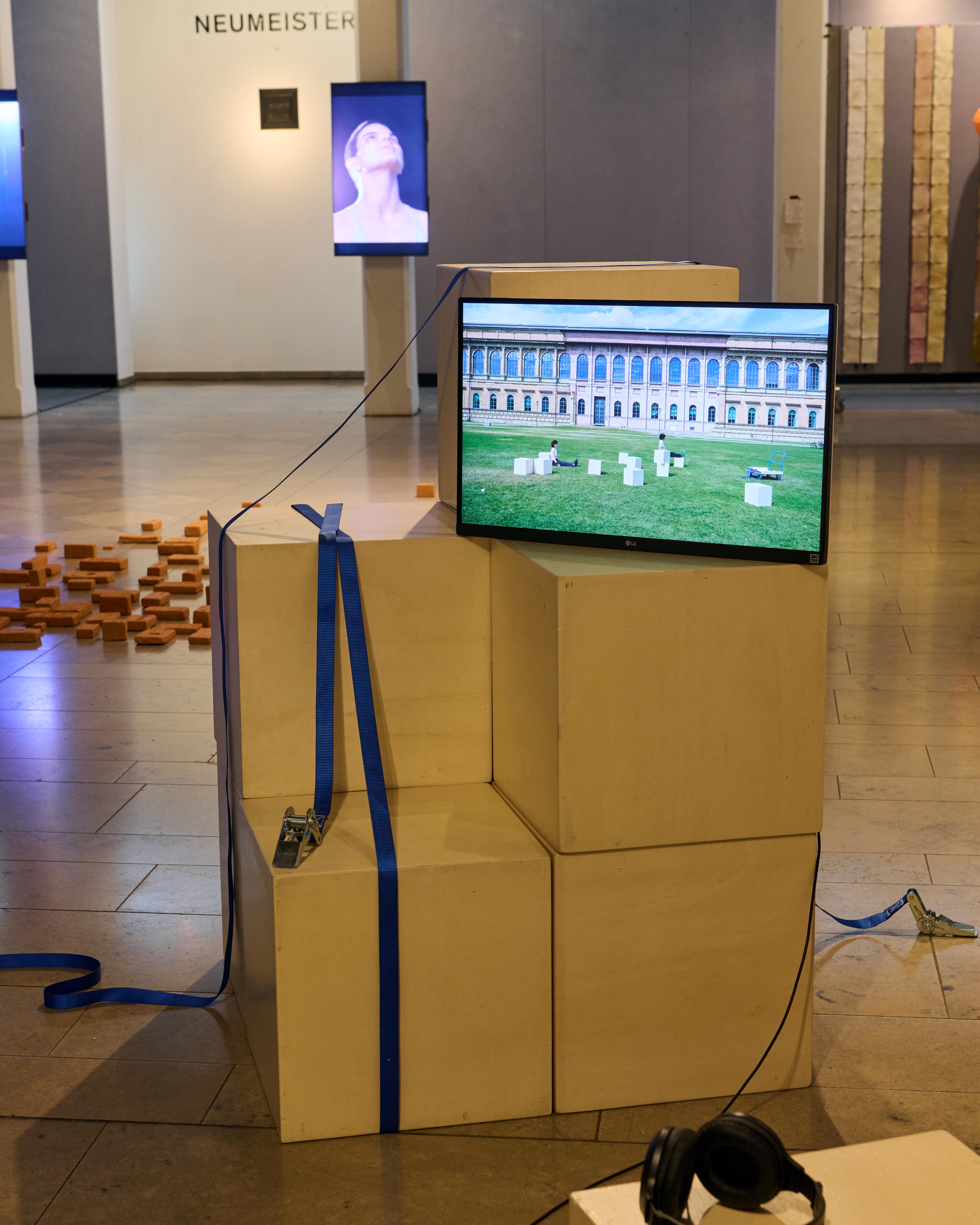 DebütantInnen | 2016 | Neumeister | Geumok Oh | Zahra Ghadimian | Nicola Kötterl | Foto: Alex Jeskulke